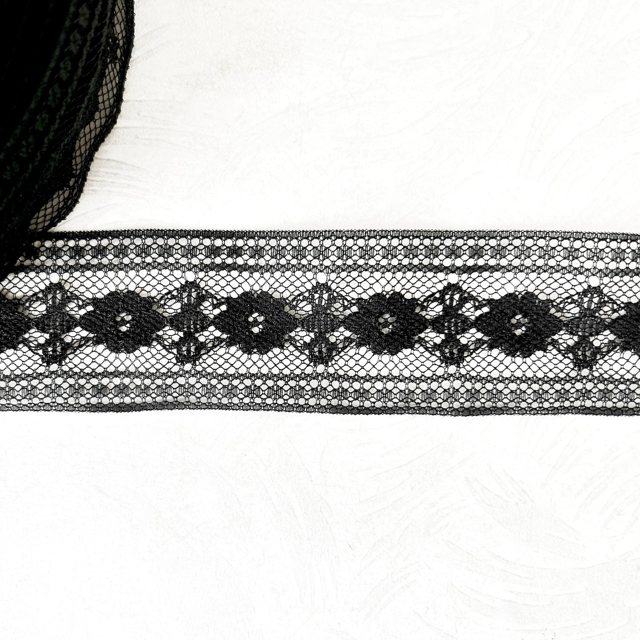 Flat lace trim on sale by the yard