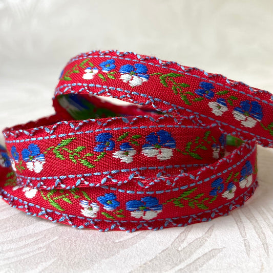 HEARTS/FLOWERS F-16-C Jacquard Ribbon Cotton/Poly Trim 1 Wide (25mm) Ivory,  Red Hearts, Blue & White Edelweiss, Green Leaves, Per Yard